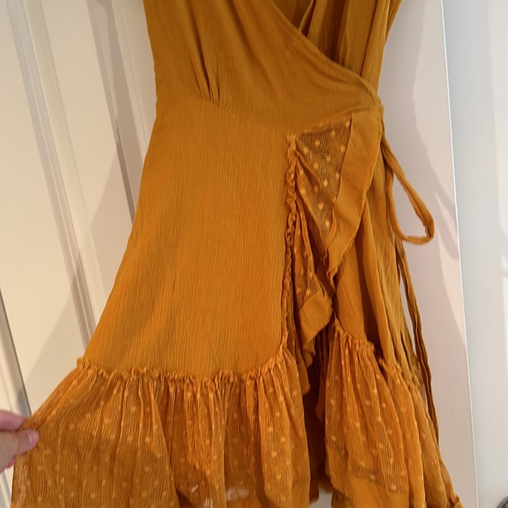Paper heart marigold wrap dress - Picture 3 of 6